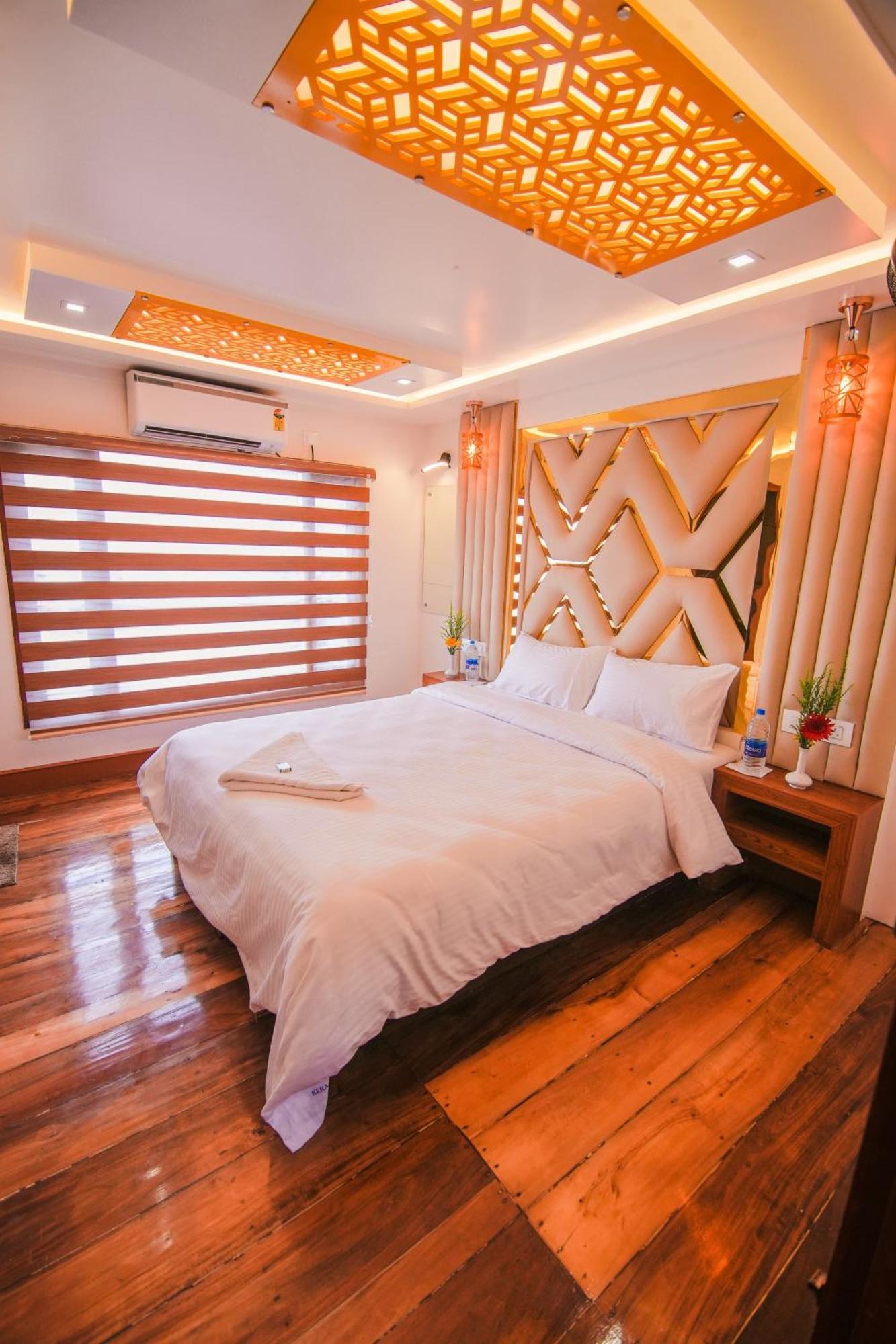 Kera Houseboats Alleppey Alappuzha ภายนอก รูปภาพ